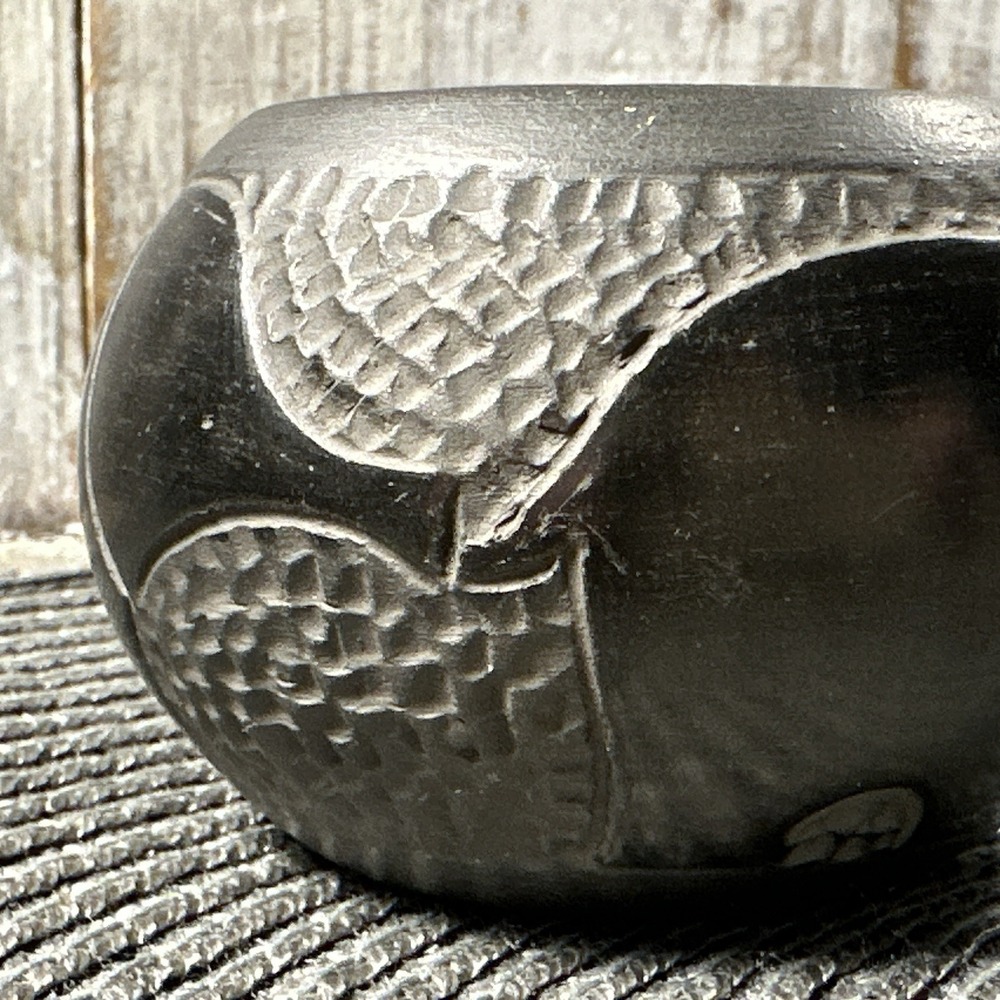 Native American Santa Clara Pottery Vase Black On Black Elephant Silhouette - Picture 10 of 16